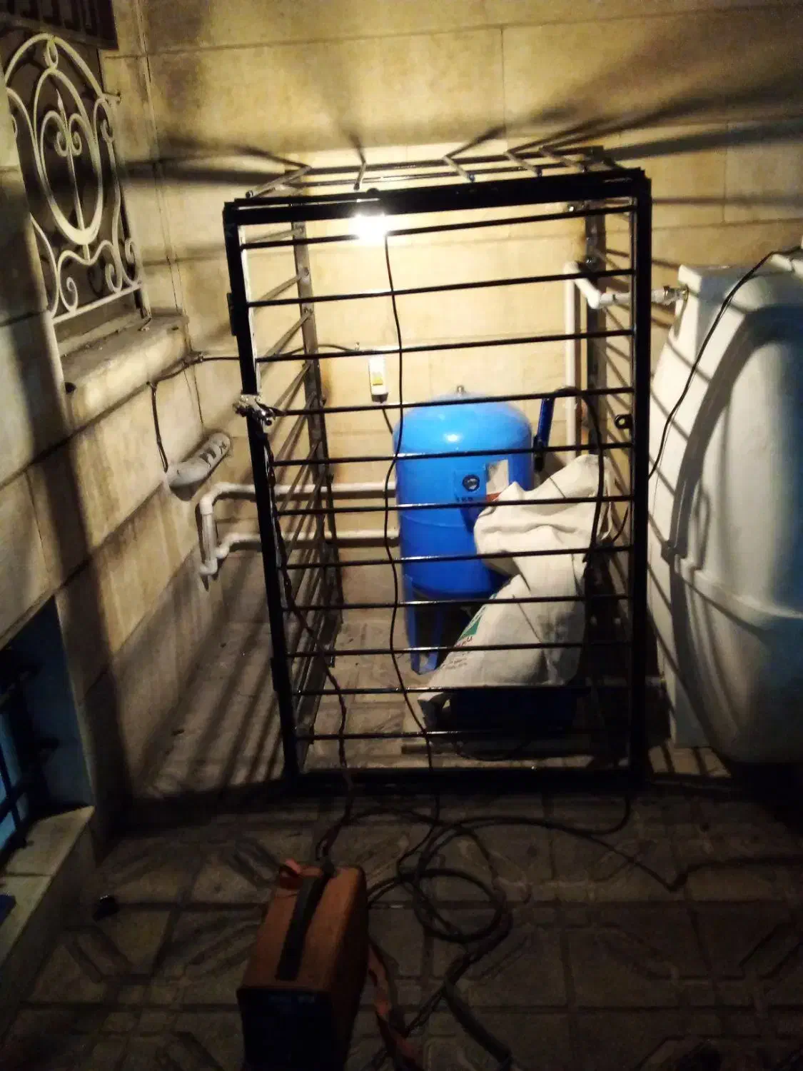 جوشکاری آهنگری حفاظ خادم/ساخت/نصب/تعمیرات|خدمات پیشه و مهارت|تهران, نیروی دریایی|دیوار