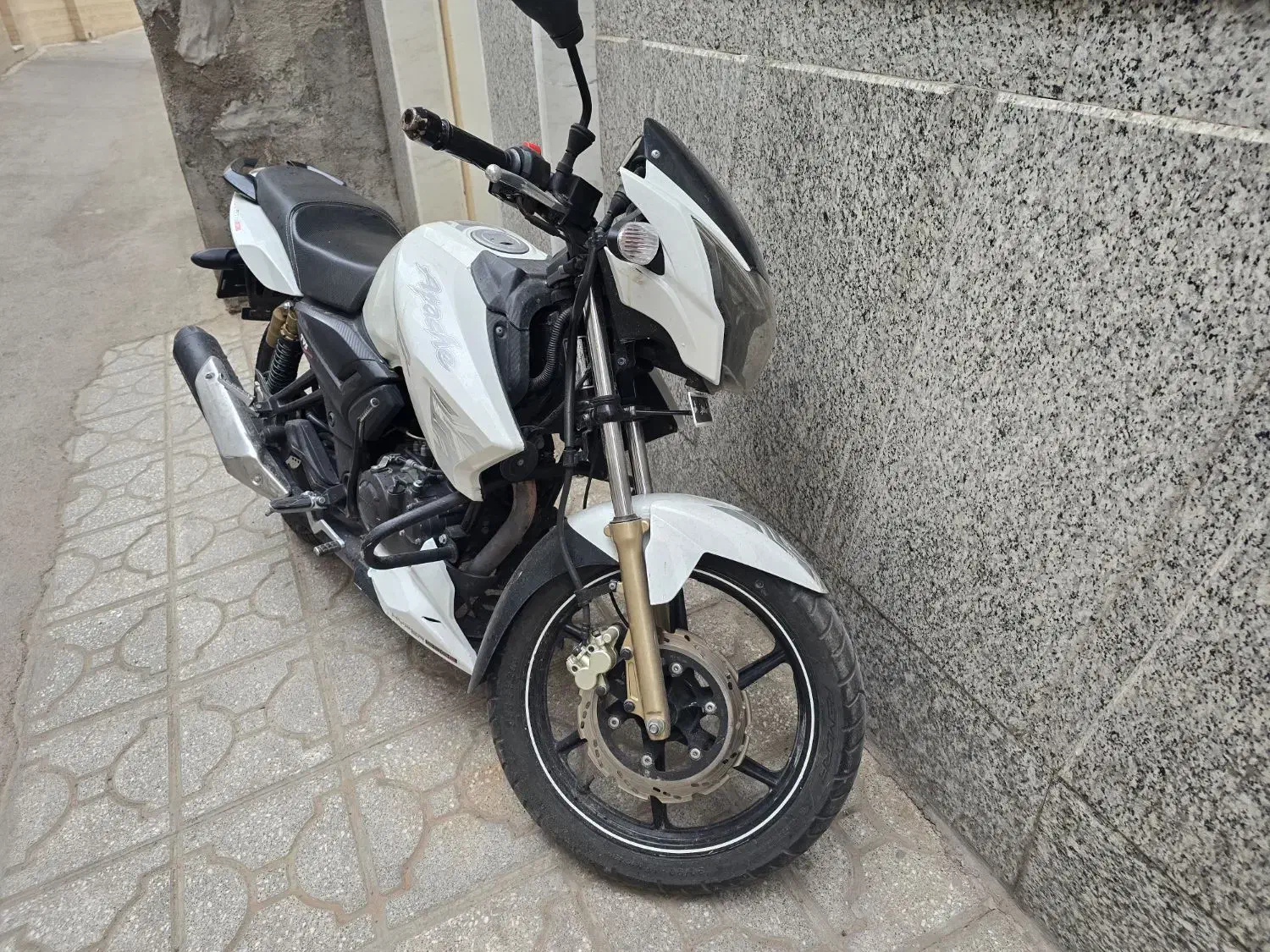 آپاچی 180|موتورسیکلت|قم, پردیسان|دیوار