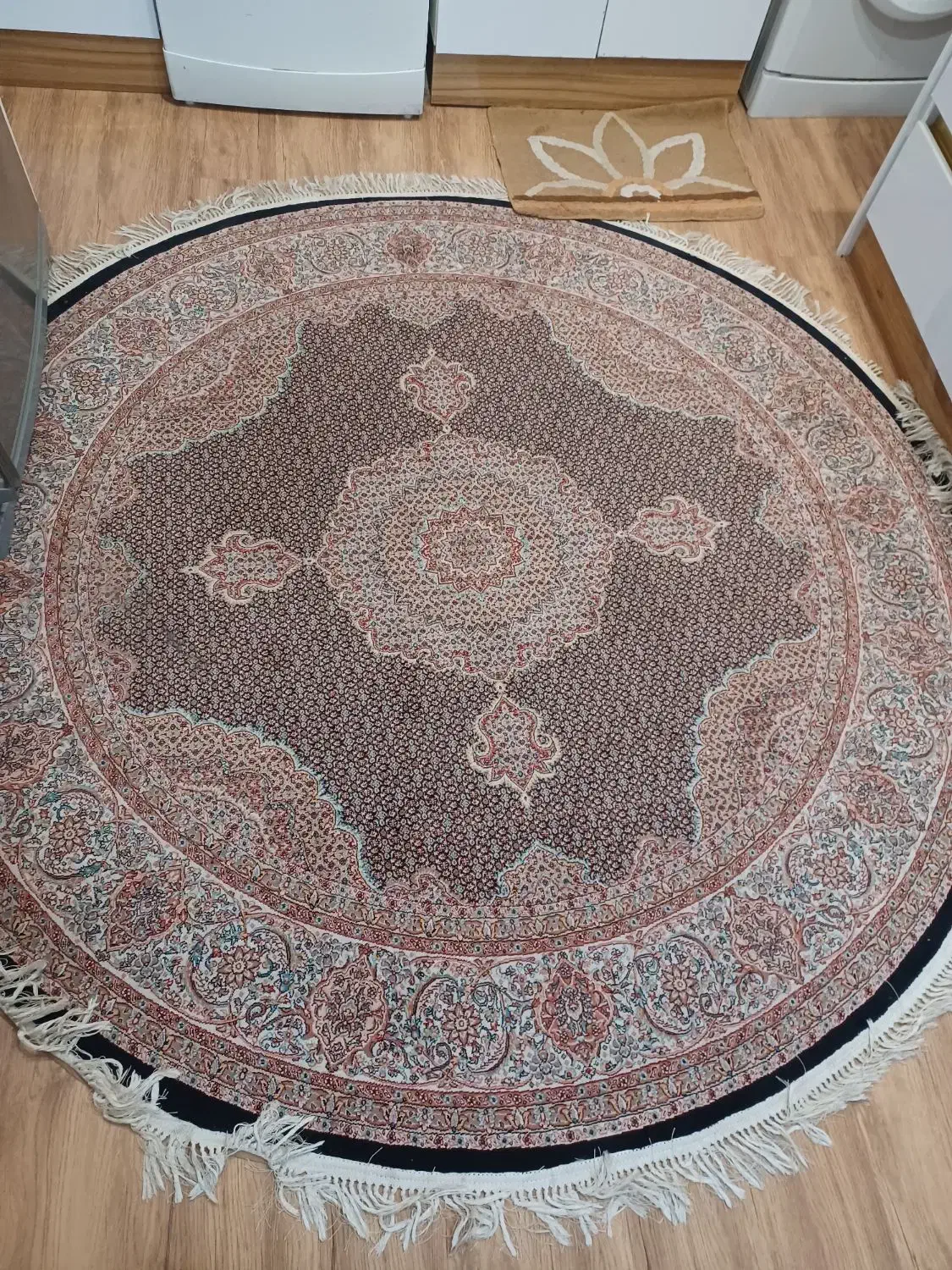 فرش دایره ای مدل ماهی  ۷۰۰ شانه با قطر ۲ متری|فرش|تبریز, |دیوار