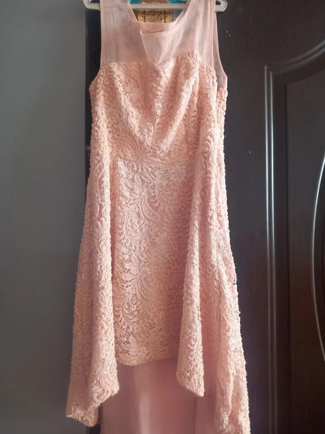 پیرهن|لباس|چگنی, |دیوار