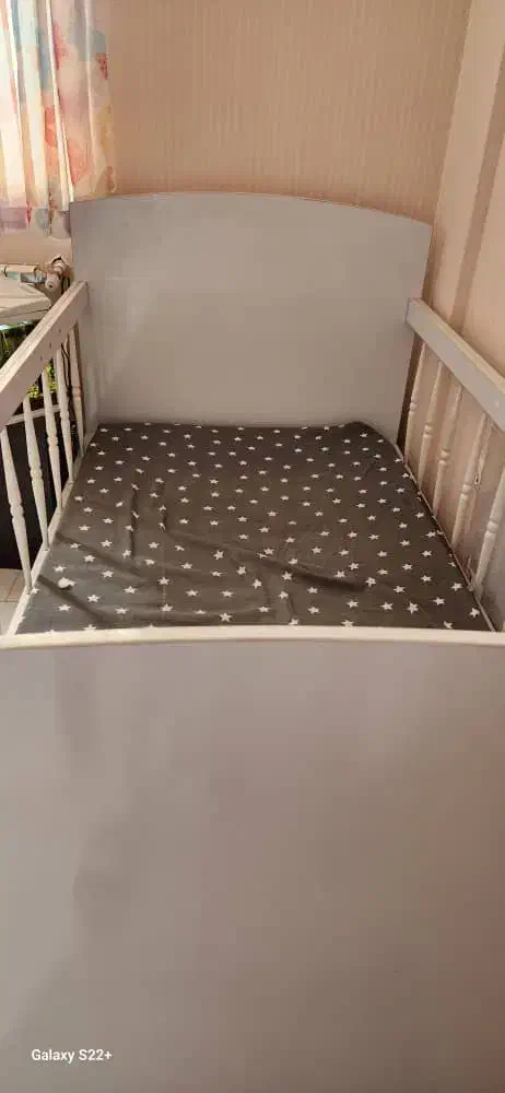 تخت با تشک|تخت و سرویس خواب|رشت, شهرک شهید رجایی|دیوار