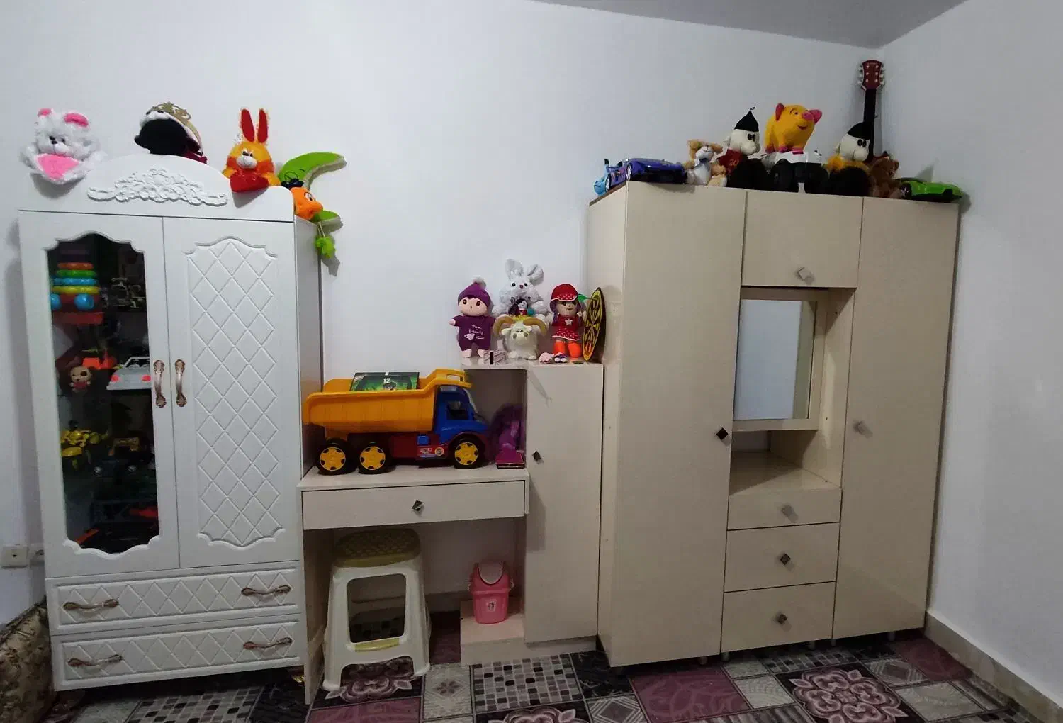 همشـون در حـد نـو ، فـروشی و قیمت خـوب|مبلمان خانگی و میز عسلی|باخزر, |دیوار