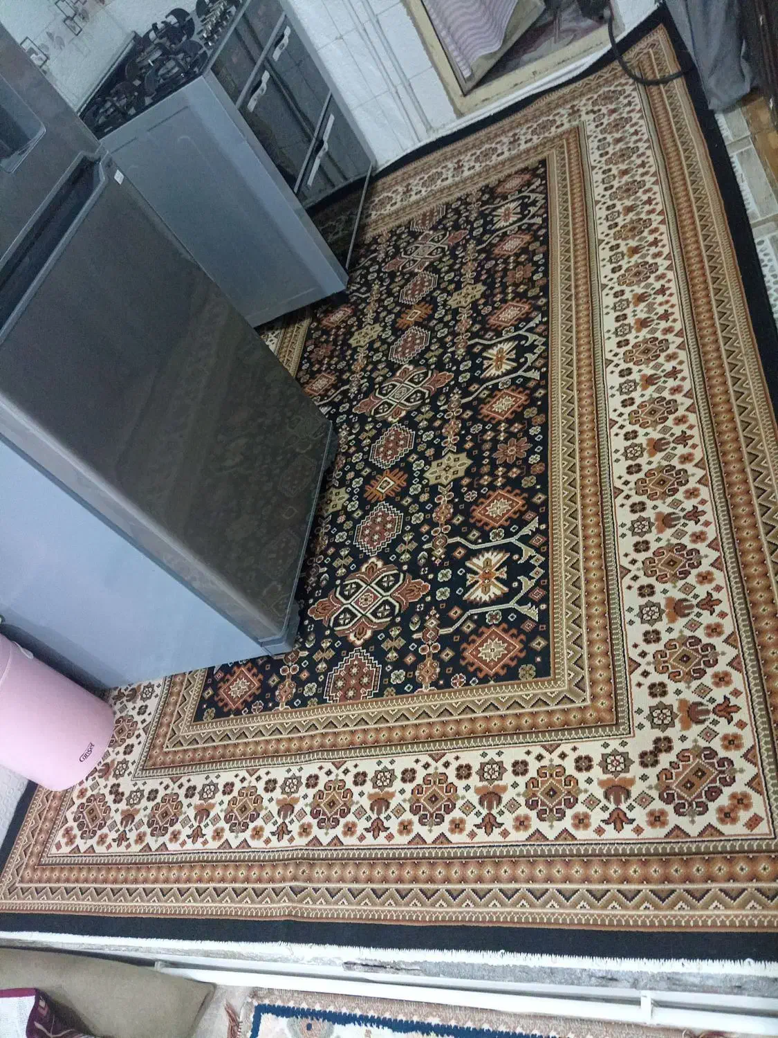 گلیم6متری دوتازده سوختگی کوچک داره|گلیم، جاجیم، گبه|اسلام‌‌آباد غرب, |دیوار