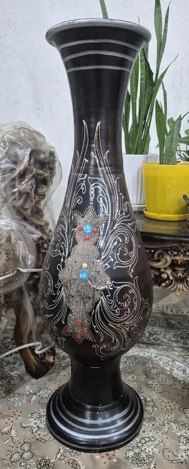 گلدان سفالی بلند|گل مصنوعی|خرمشهر, |دیوار