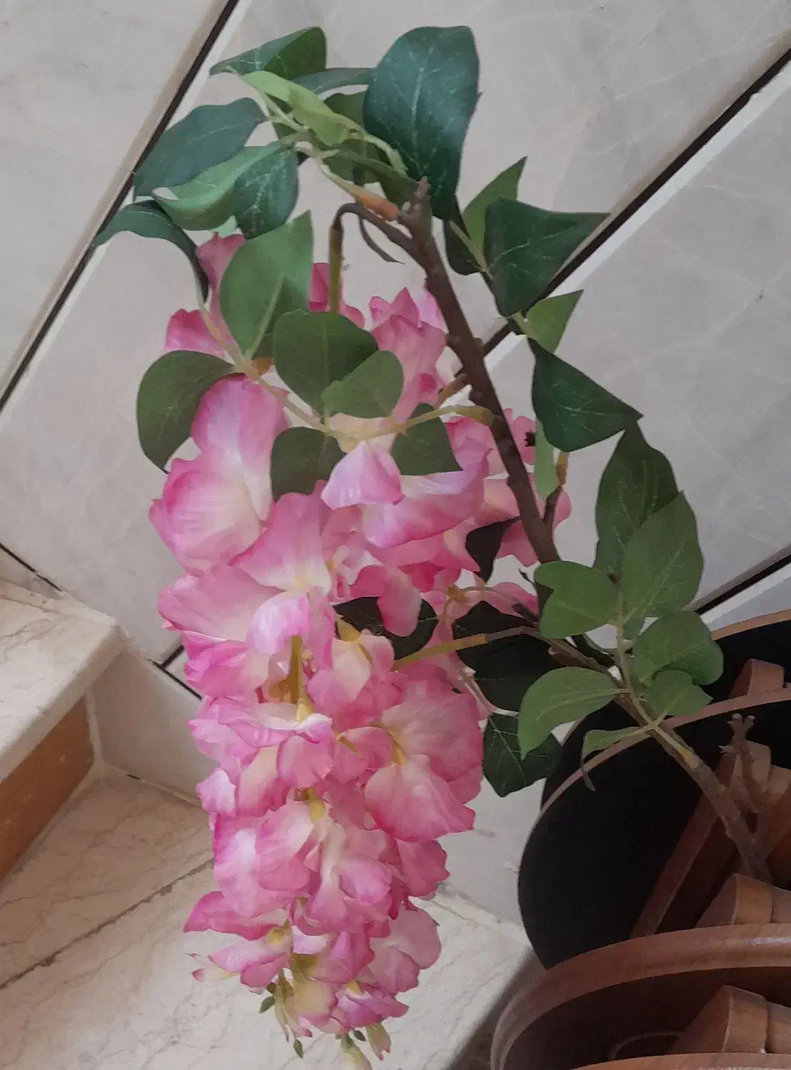 چندشاخه گل|گل مصنوعی|قم, سراجه (۱۵ خرداد)|دیوار
