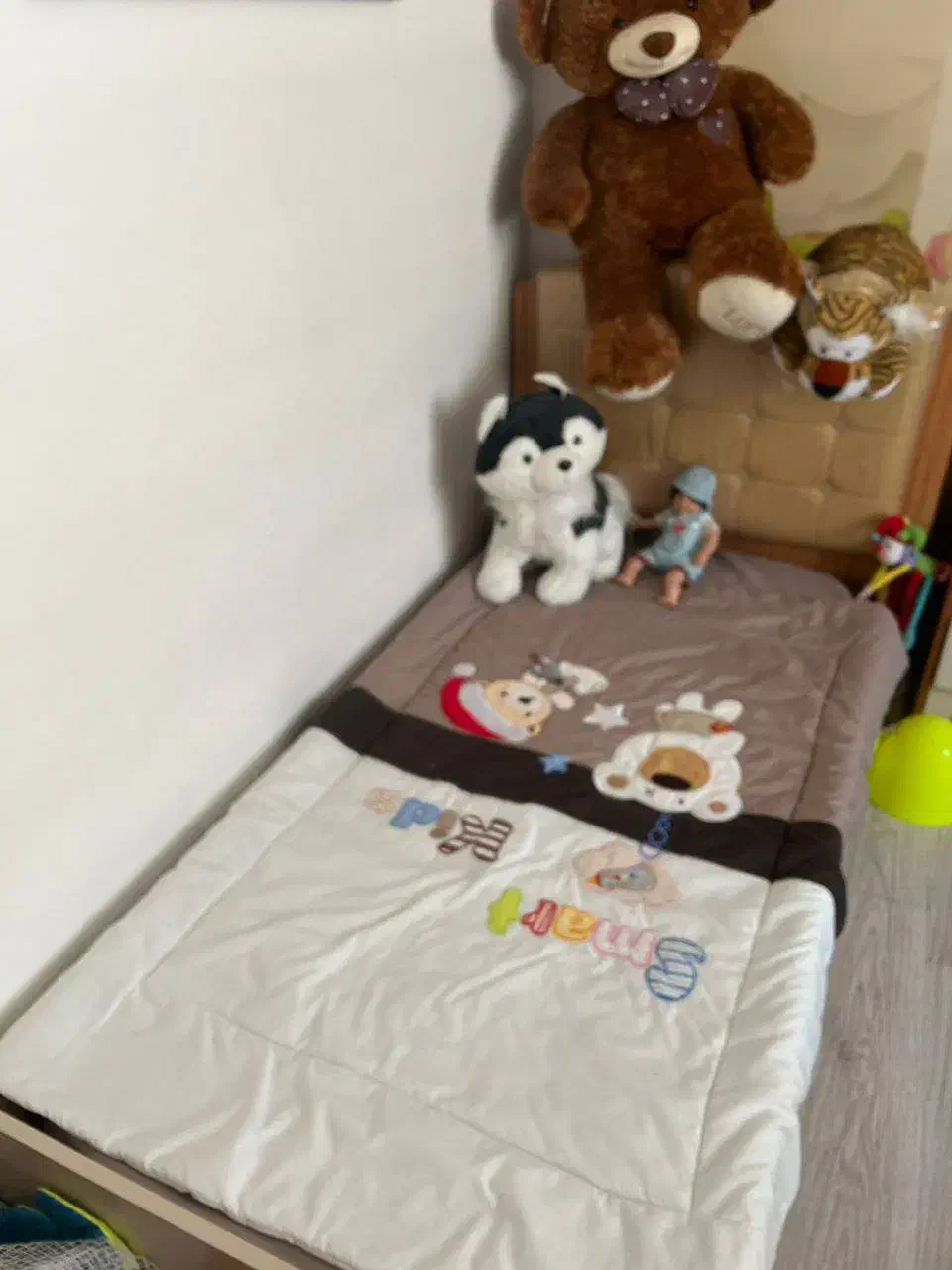 سرویس کامل کودک|تخت و سرویس خواب|لاهیجان, شهید آوینی|دیوار