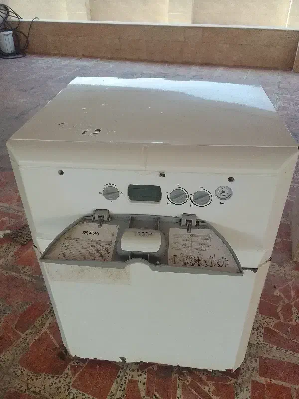 یک دستگاه پکیچ ایستاده z36000FFایران رادتورسالم|آبگرمکن، پکیج، شوفاژ|کوچصفهان, |دیوار