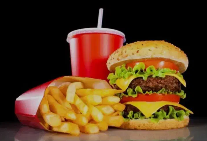 آشپز ماهر نیازمندیم|استخدام خدمات فروشگاه و رستوران|رشت, گیل|دیوار