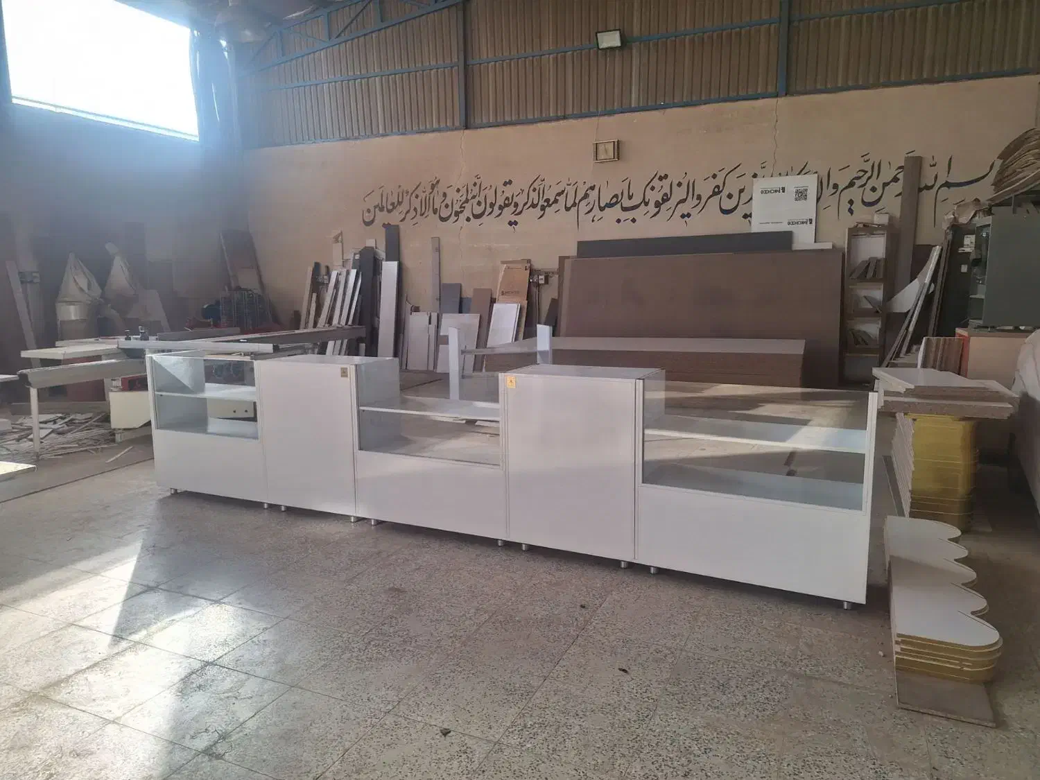 فروش کشو ویترین‌۹۰ و۱۰۰ پیشخوان‌۱طبقه شیشه|فروشگاه و مغازه|اصفهان, قهاب جنوبی|دیوار