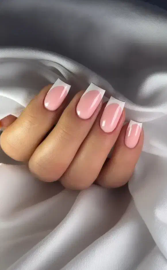 کاشت ناخن( اف خدمات به مناسبت یلدا)|خدمات آرایشگری و زیبایی|بروجرد, |دیوار