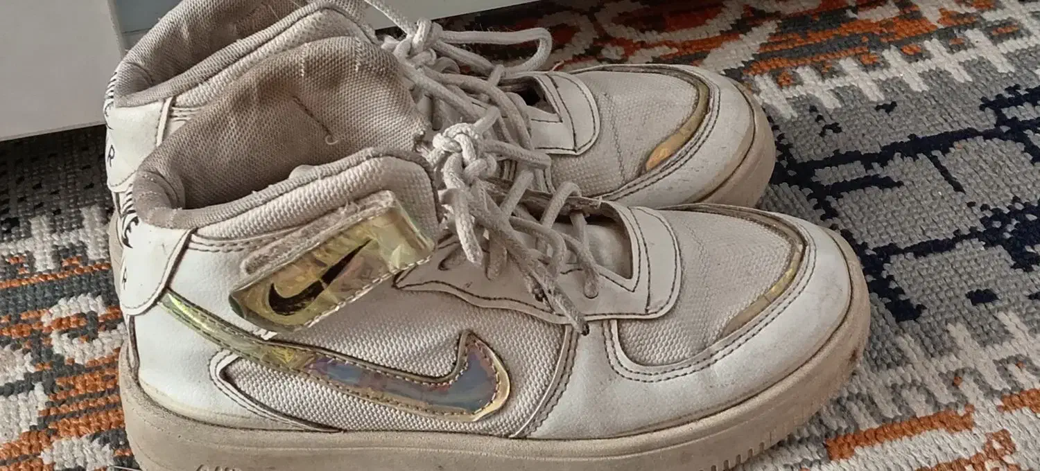 کفش دخترانه در حد نو سایز تقریبا 34.35|کیف، کفش، کمربند|سبزوار, شرق کال عیدگاه|دیوار