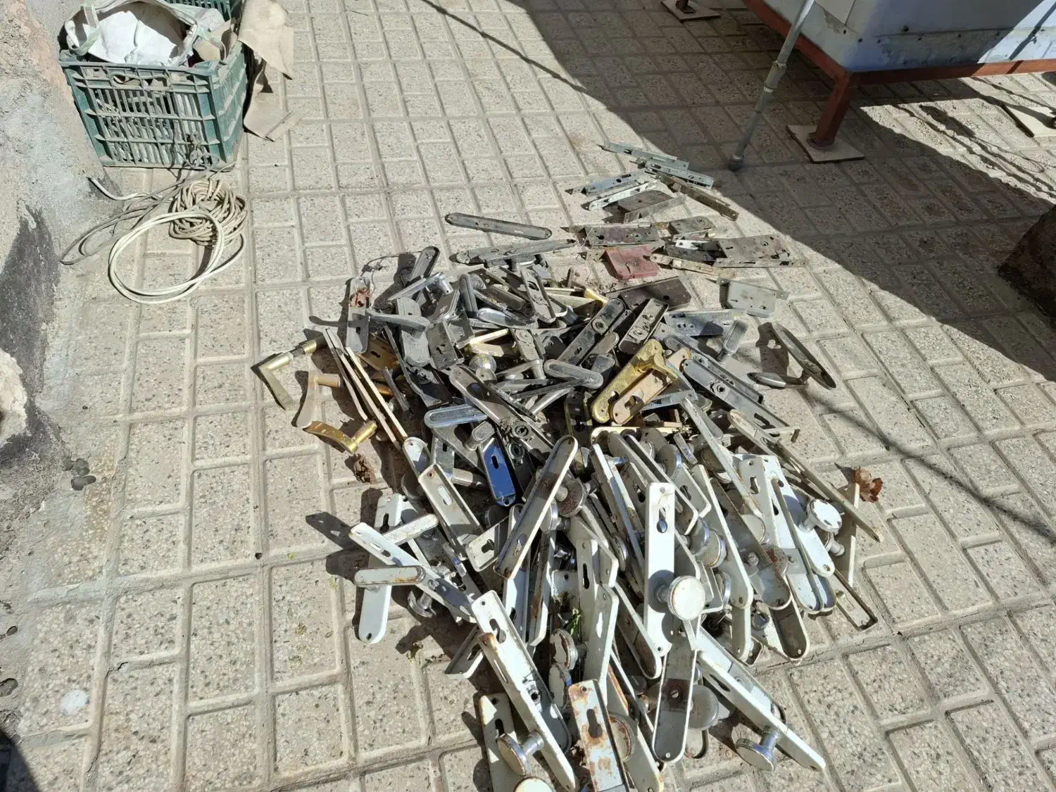 ۵۰ عدد قفل درب با مغزی و دستگیره|مصالح و تجهیزات ساختمان|مشهد, کارمندان دوم|دیوار