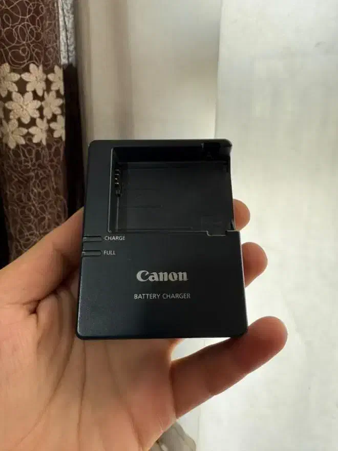 دوربین کنون در حد (canon)|دوربین عکاسی و فیلم‌برداری|مشکین‌دشت, |دیوار