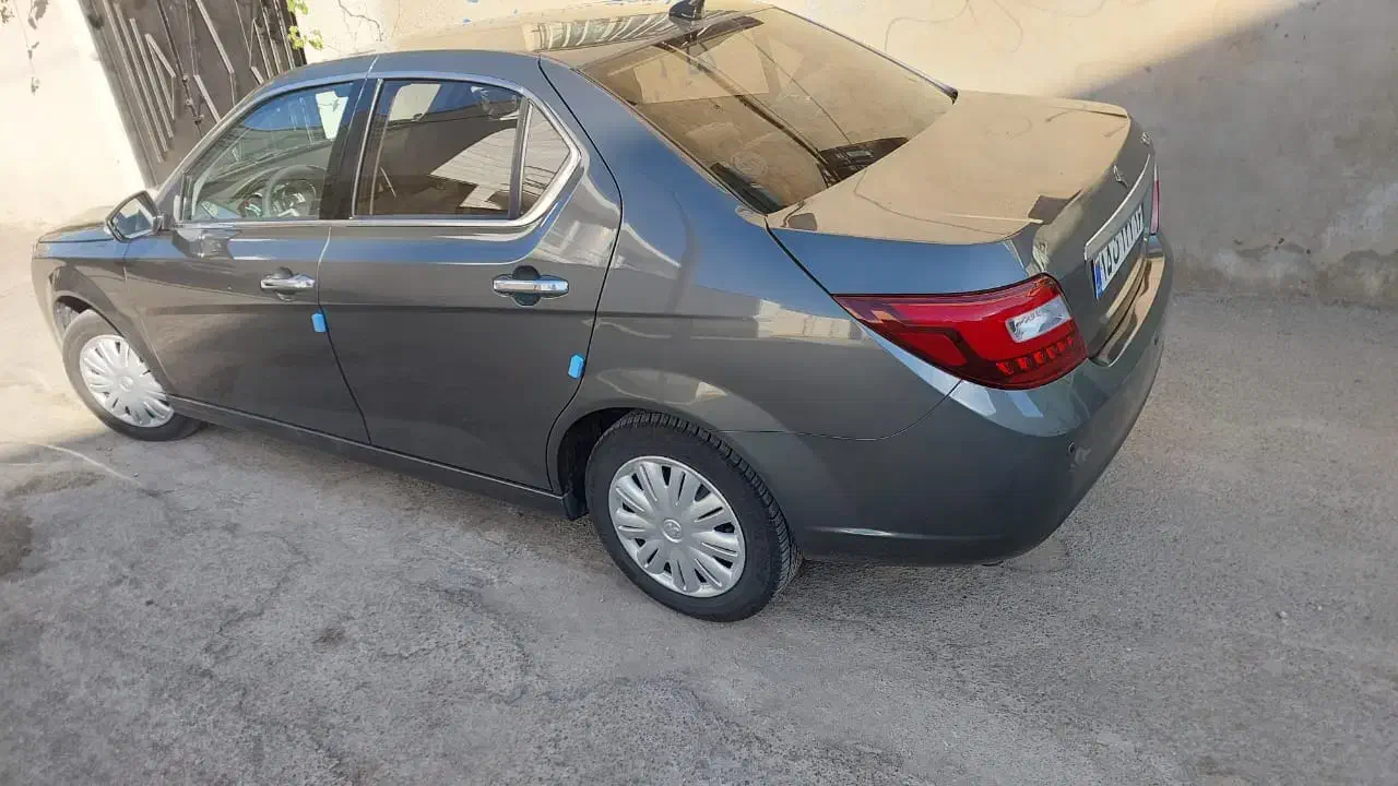 دنا۴۰۲/کارکرد۲۶هزارتا/درحدصفر/بدون رنگ صددرصدخانگی|خودرو سواری و وانت|نهاوند, |دیوار
