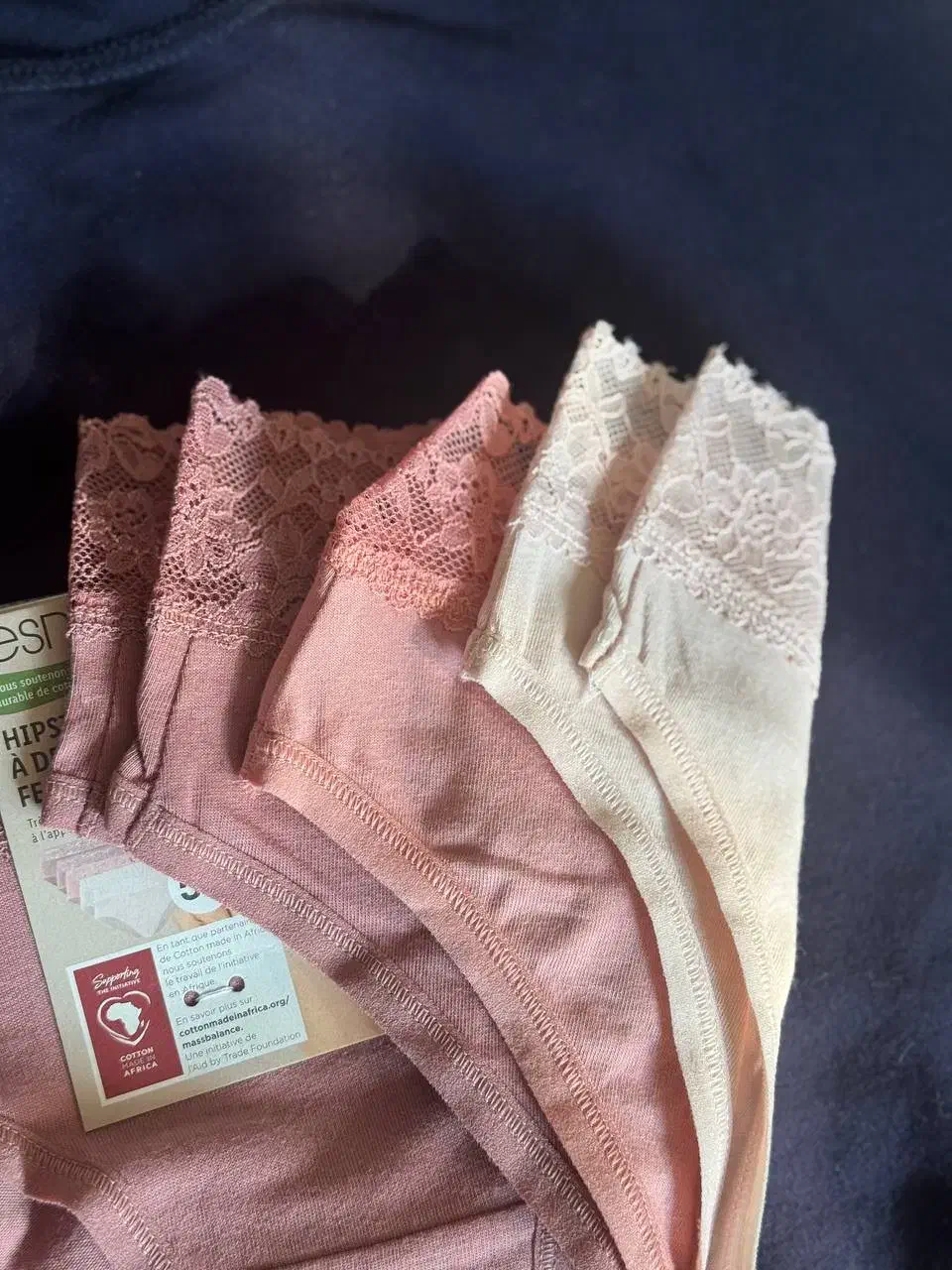 تامین عمده شورت زنانه اسمارا مستقیم از اروپا|لباس|ساری, |دیوار