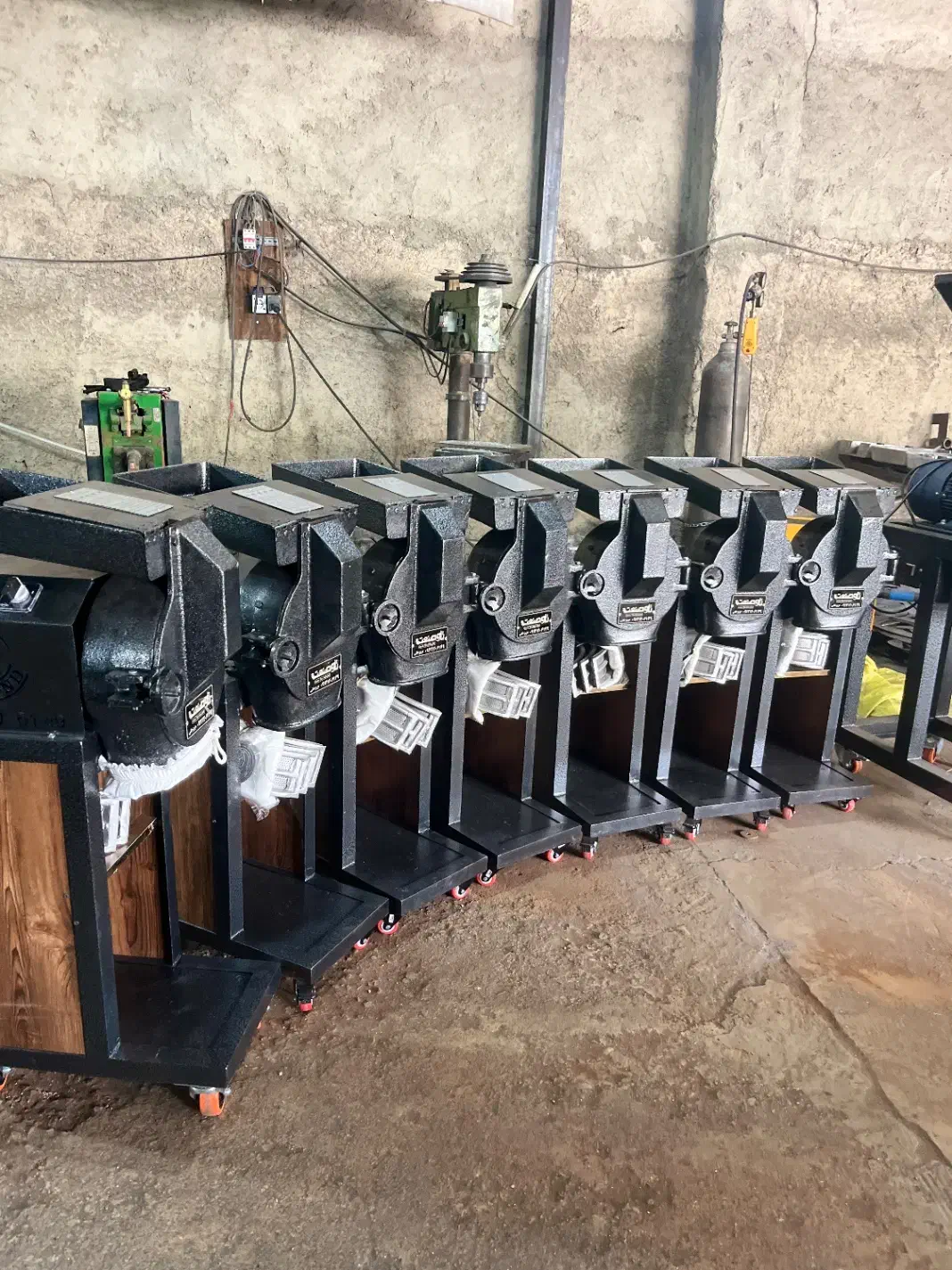 دستگاه آسیاب عطاری/ادویه/زردچوبه/دارچین/کره گیر|فروشگاه و مغازه|تهران, بازار|دیوار