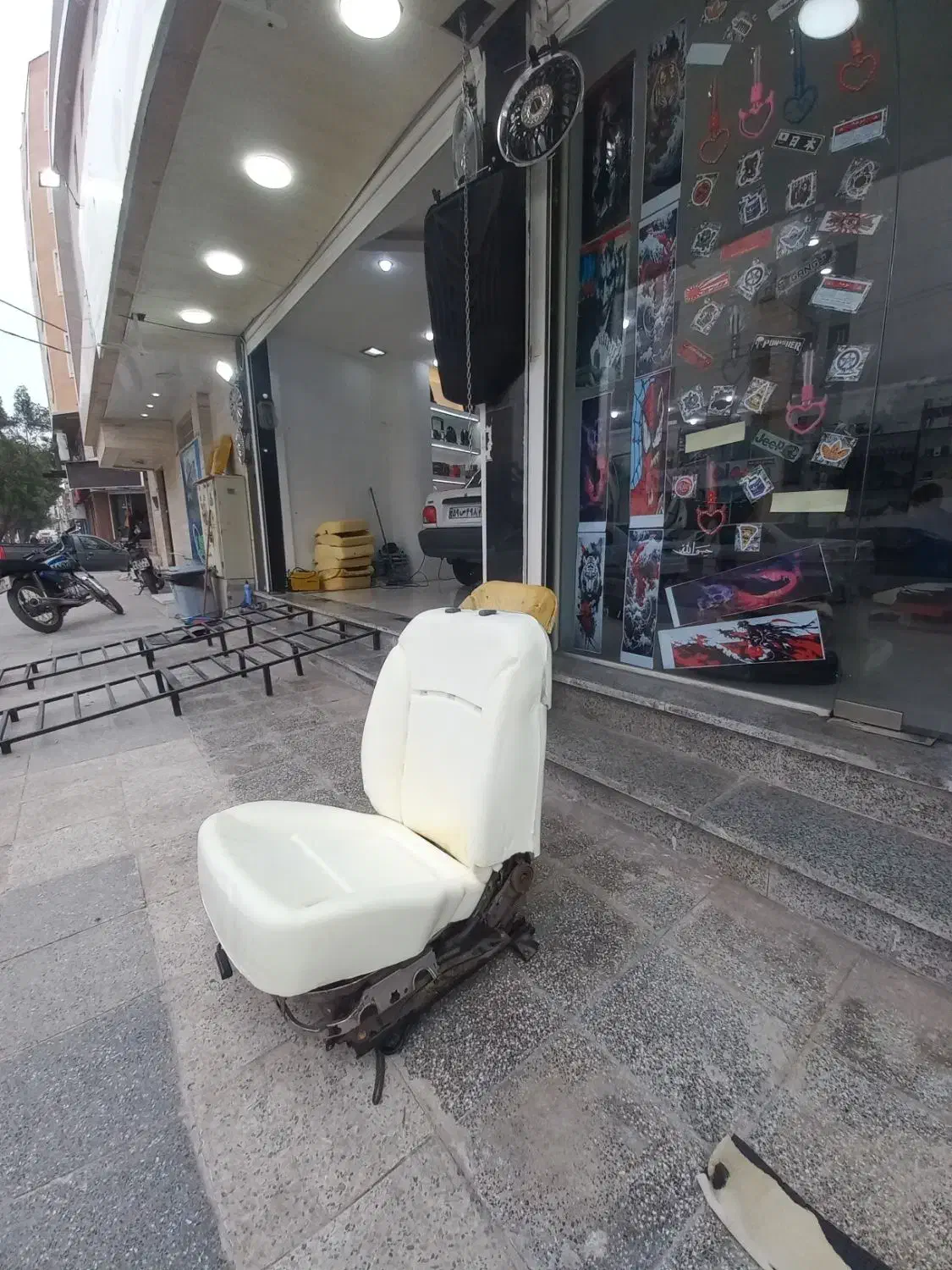 تعمیر صندلی و تعویض فوم فنر|خدمات موتور و ماشین|بوشهر, |دیوار