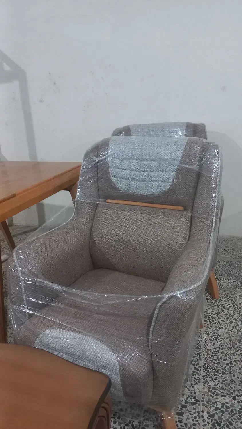 مبل نیم ست نو ( ۵ نفره )|مبلمان خانگی و میز عسلی|مبارکه, |دیوار