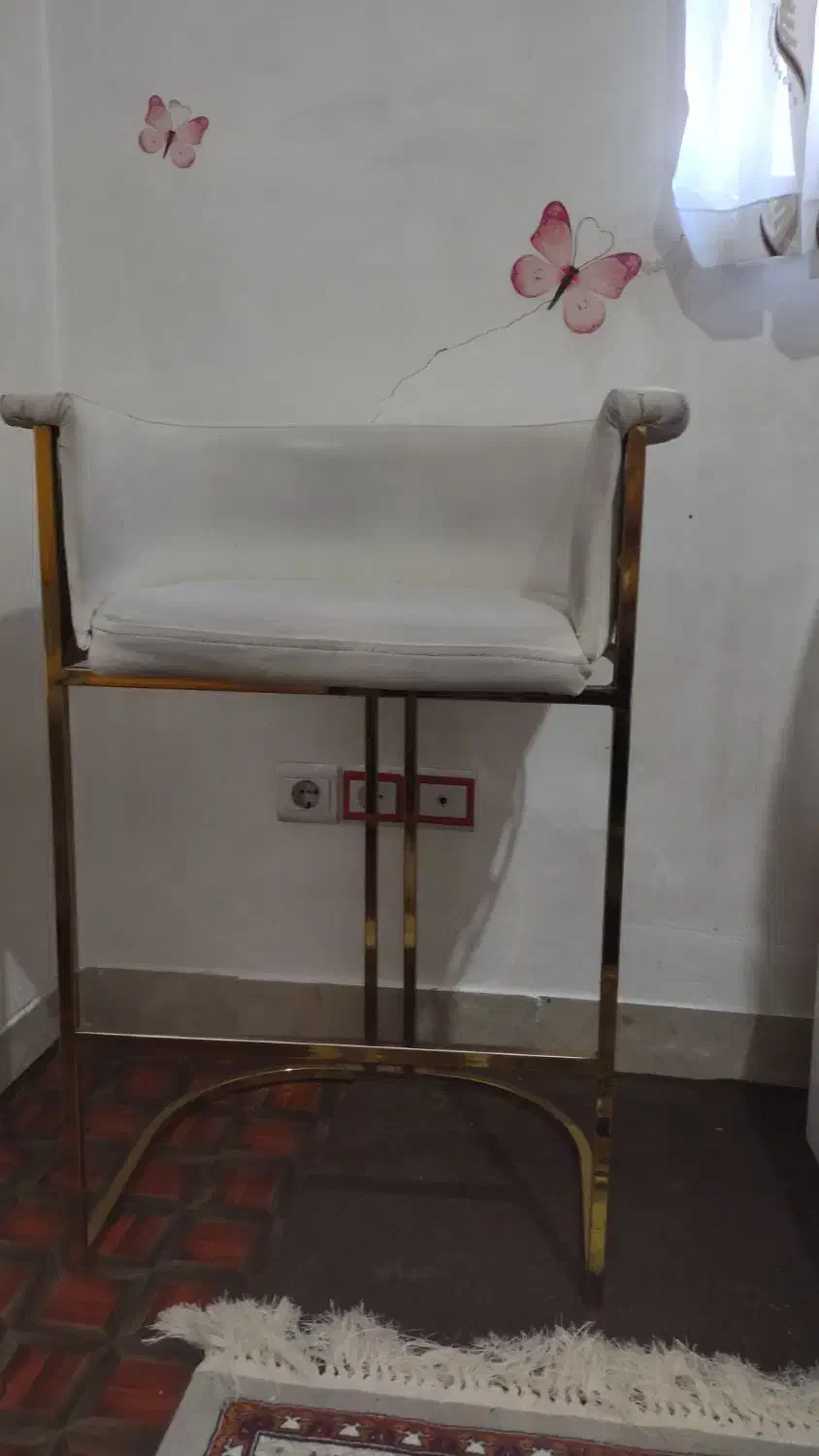 صندلی لانه زنبوری و صندلی گردان|صندلی و نیمکت|شهرکرد, |دیوار