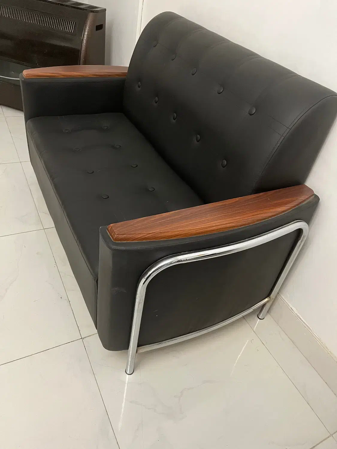 مبل چرم وصندلی چرم ومیزناخن|مبلمان اداری|مشهد, ولیعصر (شهرک غرب)|دیوار