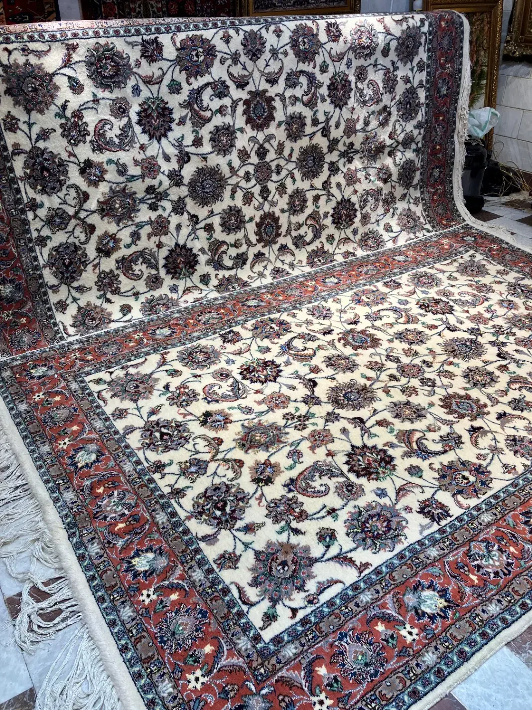 فرش دستباف جفت ۶ متری افشان ۴۰ رج کرم دستبافت|فرش|تهران, مولوی|دیوار