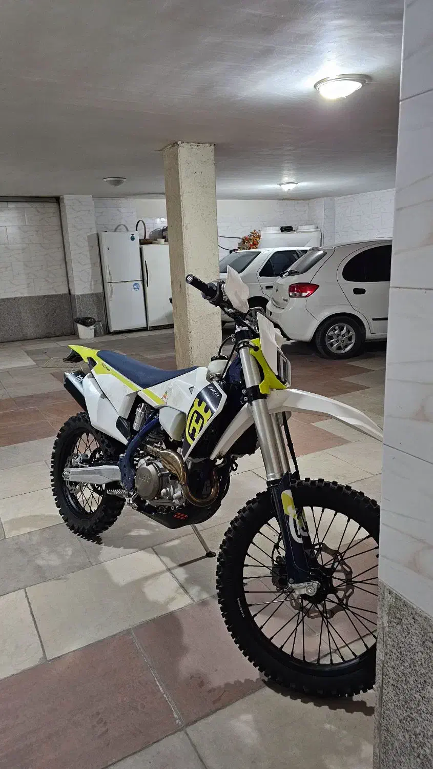 فلات هاسکی مدل۱۴۰۴|موتورسیکلت|اصفهان, سعادت‌آباد|دیوار