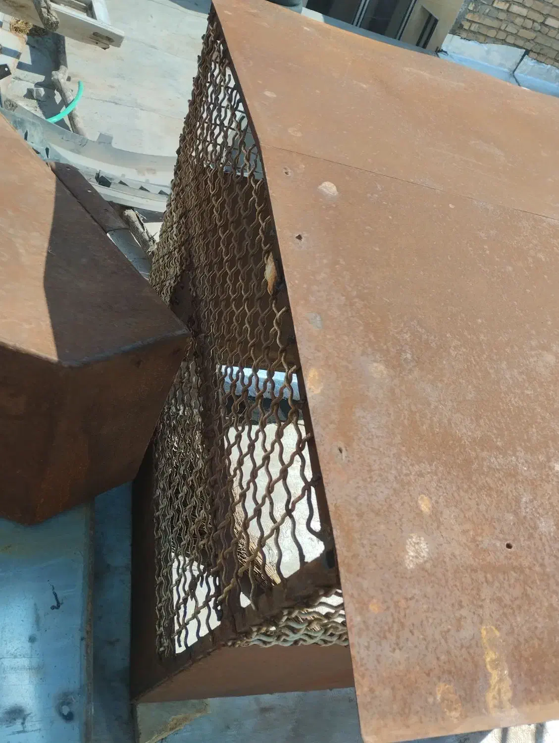 قفس|لوازم جانبی حیوانات|خوی, |دیوار