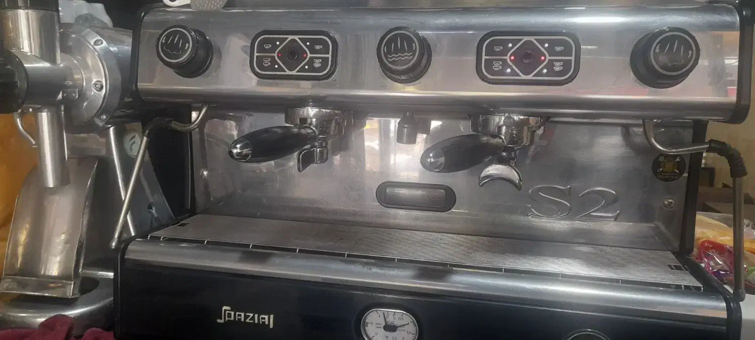 کافه با تمام وسایل بصورت کلی|کافی‌شاپ و رستوران|باغستان, |دیوار