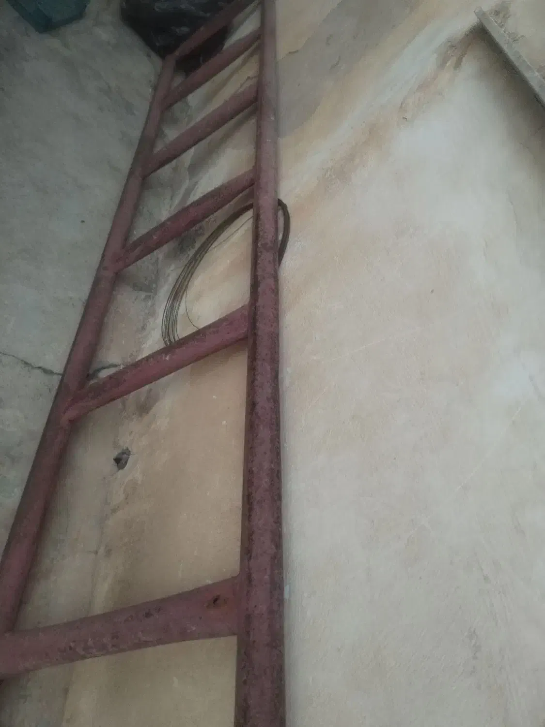 پله خیلی محکمم|ابزارآلات|شوشتر, |دیوار