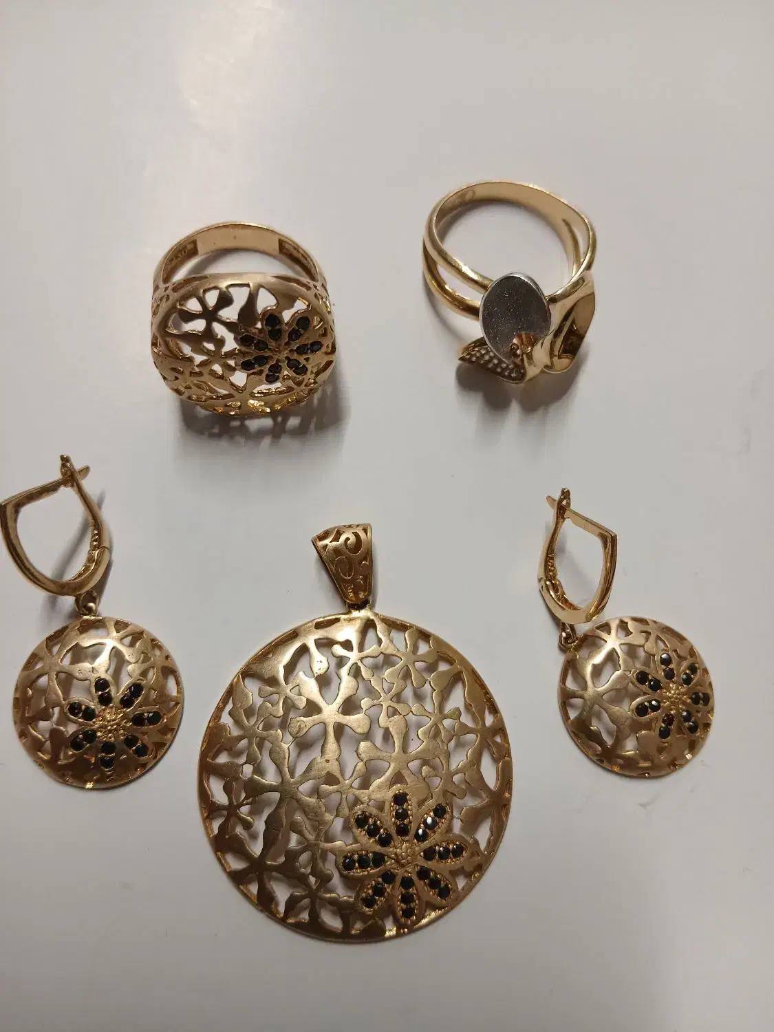 طلای نو به قیمت تابلو|جواهرات|سبزوار, قائم|دیوار