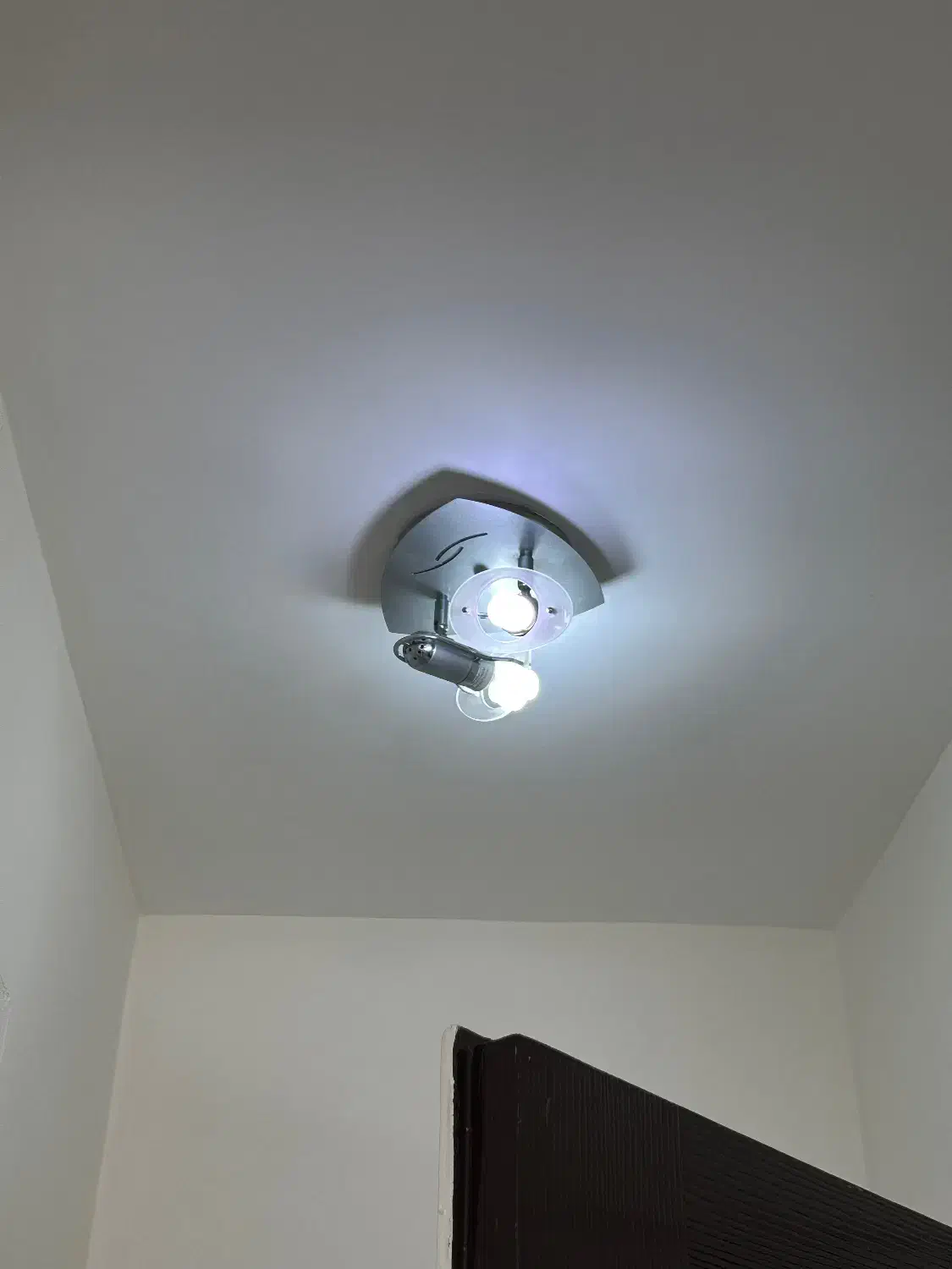 لوستر سقفی سالم|لوستر و چراغ آویز|زنجان, |دیوار