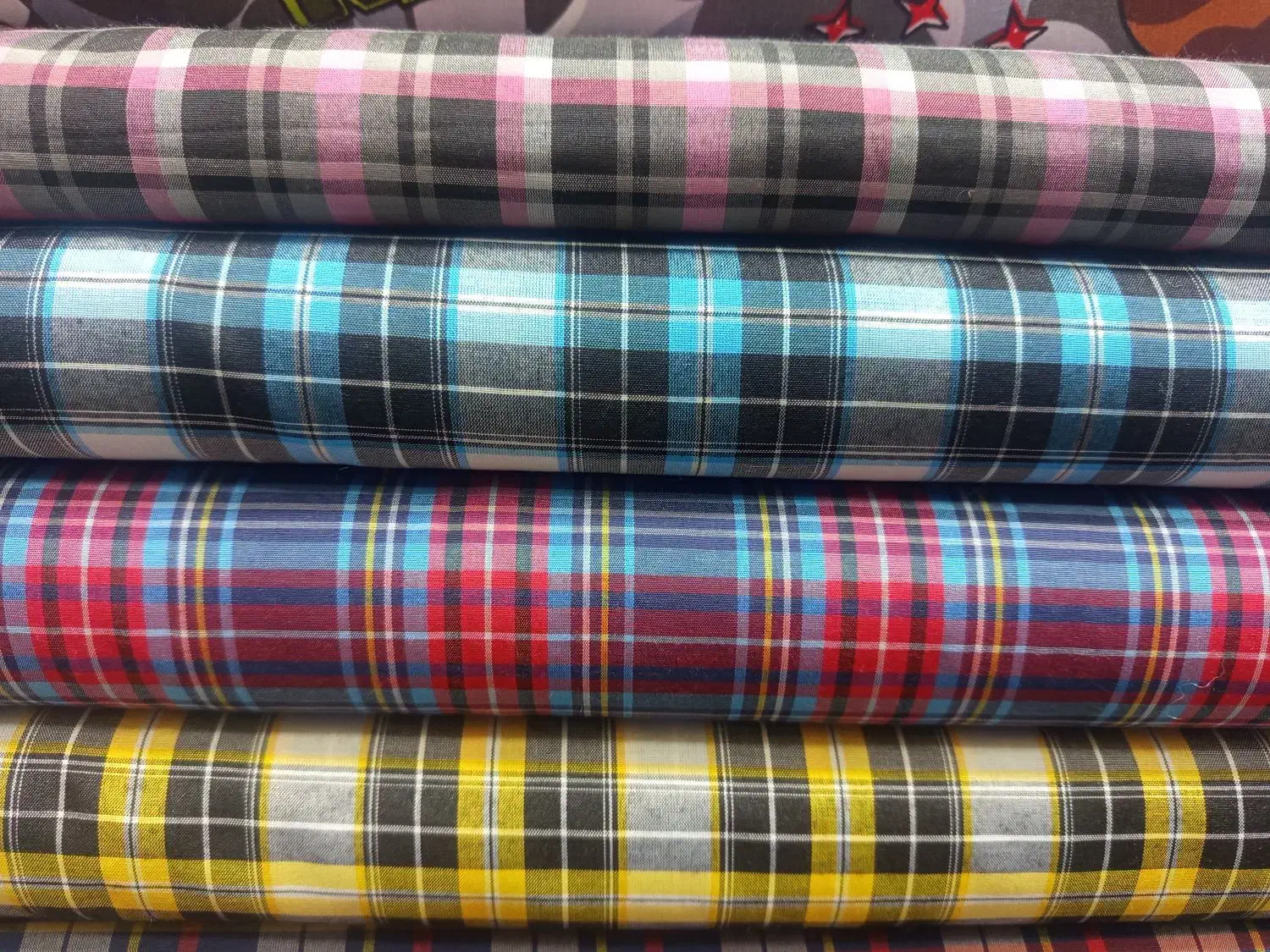 پارچه چهارخانه لباسی عرض ۱۵۰|لوازم خیاطی و بافتنی|لار, |دیوار