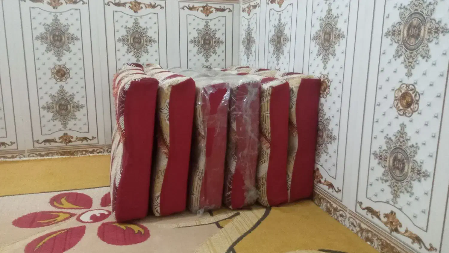 شش عدد پشتی تمیز و شیک|پشتی|شادگان, |دیوار