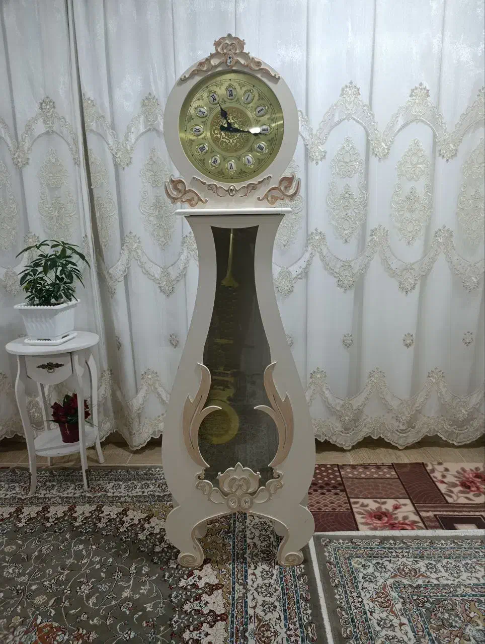 فروش یک دست مبل ۷ نفره.بوفه.آینه.ساعت ایستاده|مبلمان خانگی و میز عسلی|سقز, |دیوار