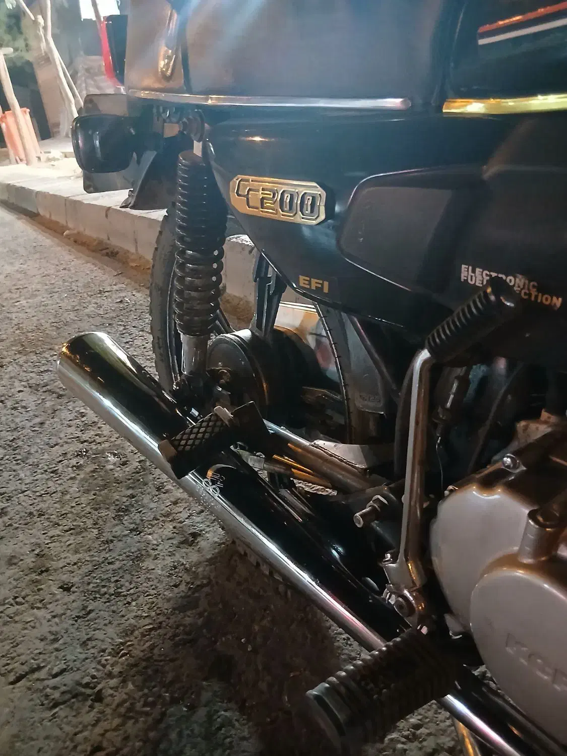 کویر ۲۰۰ مدل ۹۵ آخرین سری کاربراتور|موتورسیکلت|اصفهان, چشمه باقرخان|دیوار