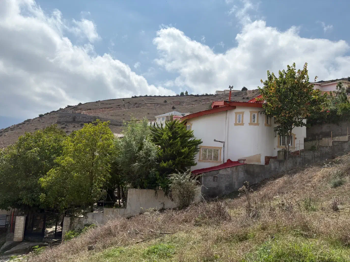 فروش باغ ویلا با ویو ابدی در کلاردشت با تهاتر|فروش خانه و ویلا|کلاردشت, |دیوار