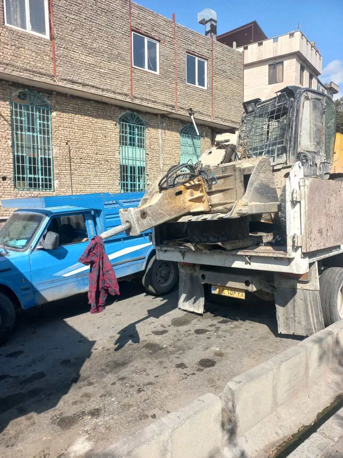 نخاله نیسان خاور بابکت پیکورتهرانپارس شریعتی ونک|خدمات حمل و نقل|تهران, شهرک شهید رجایی (کوی نوبنیاد)|دیوار