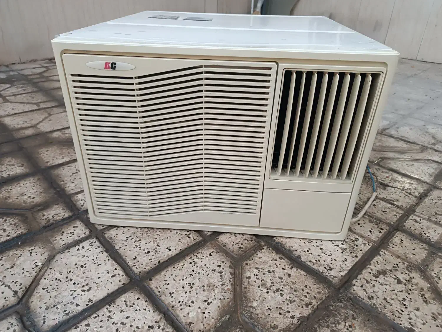 کولرگازی ۱۸ هزار پنجره ای در حد و تمیز|کولر گازی و فن‌کوئل|مشهد, انقلاب|دیوار