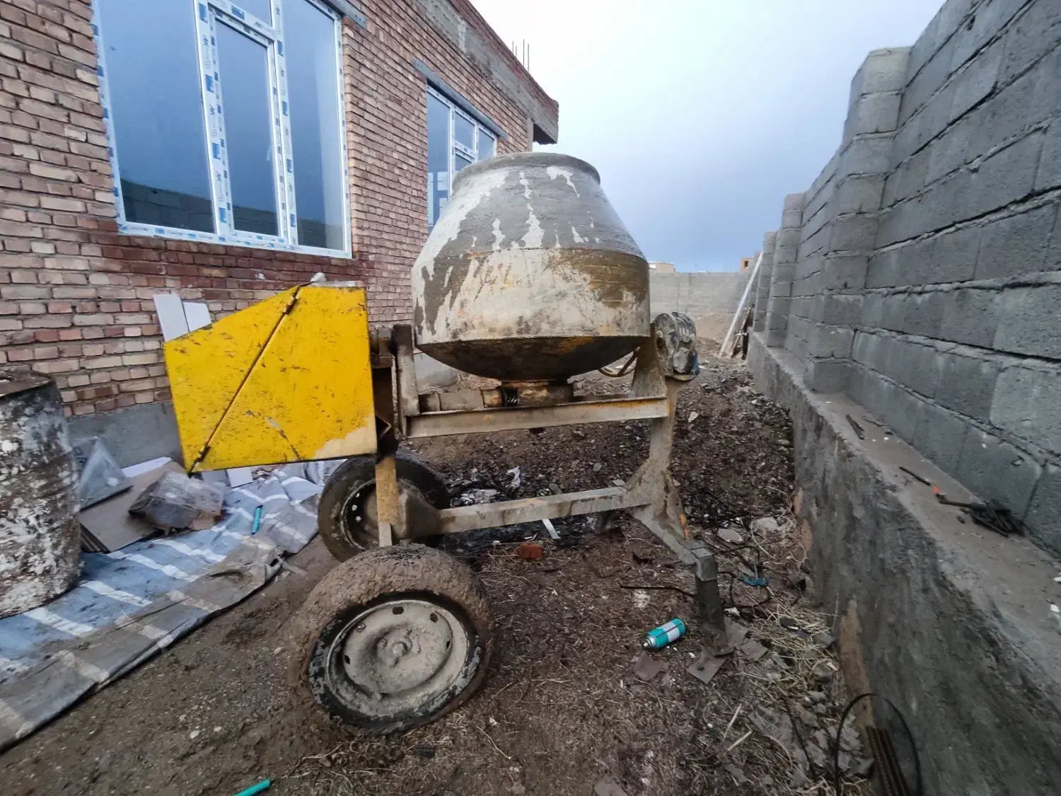 بتونر در حد نو|مصالح و تجهیزات ساختمان|چهاربرج, |دیوار