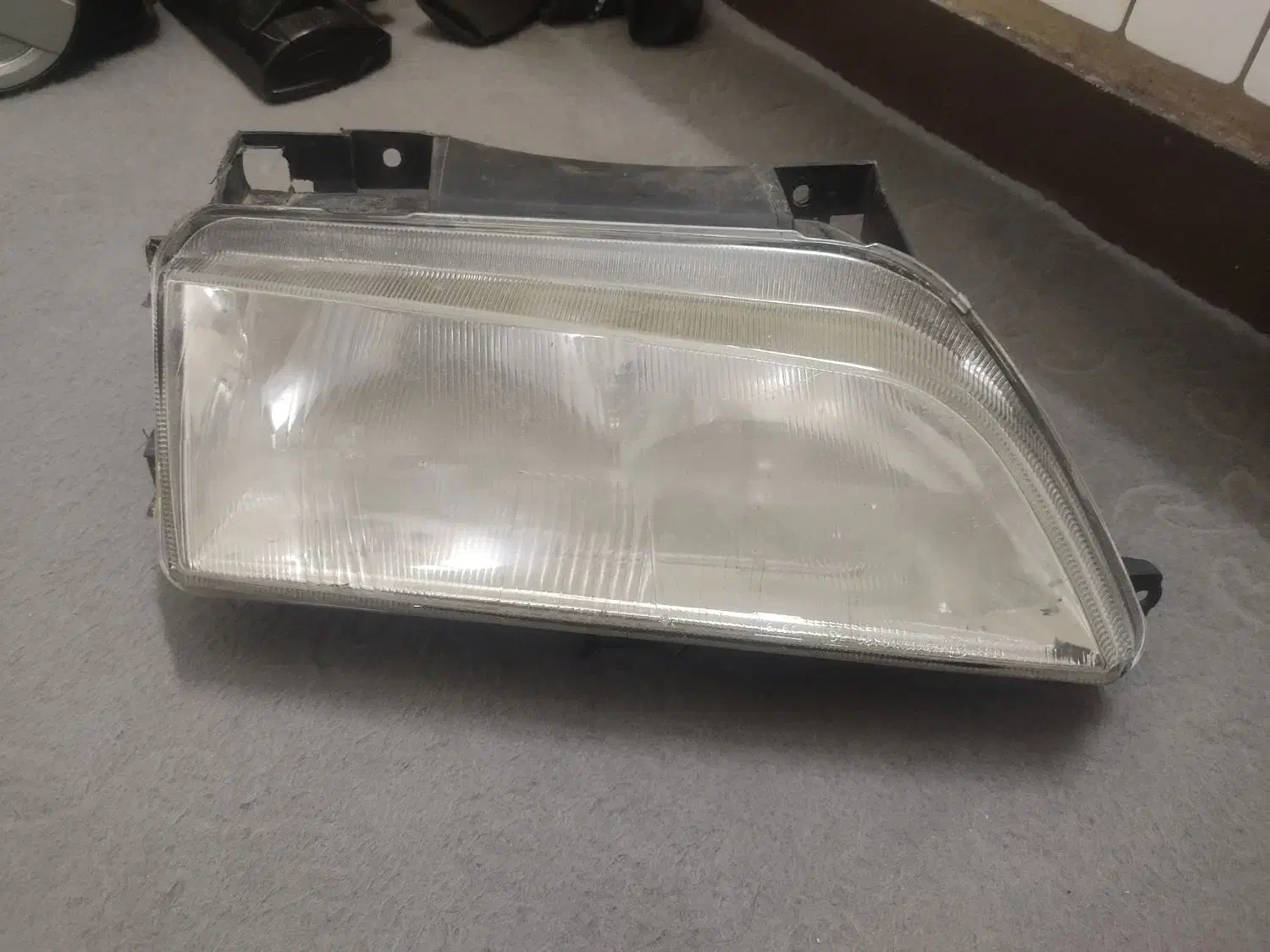 چراغ جلو سمت شاگرد زانتیا|قطعات یدکی و لوازم جانبی|کرج, شهرک بهداری|دیوار