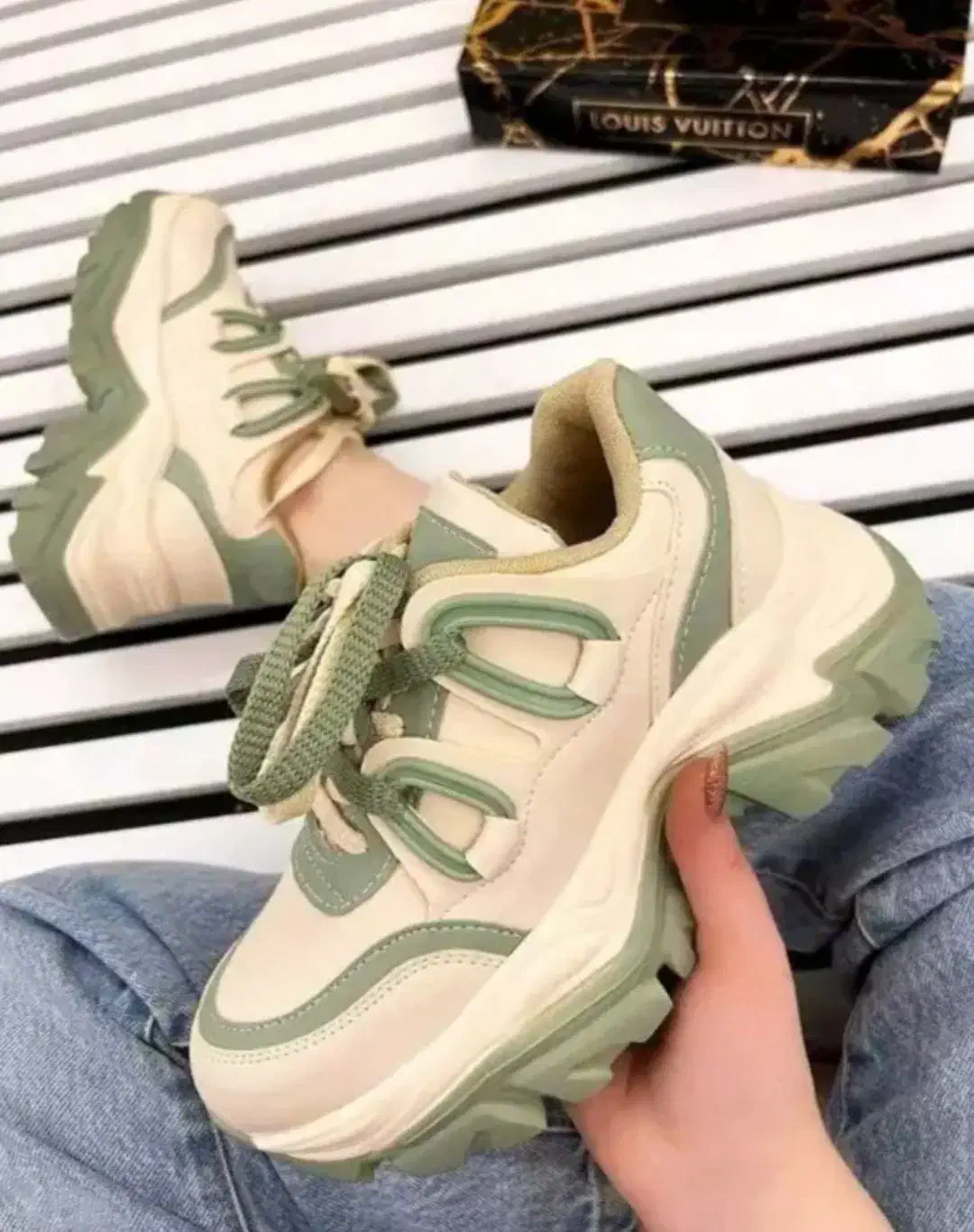 کتونی گوشواره ای|کیف، کفش، کمربند|یزد, |دیوار