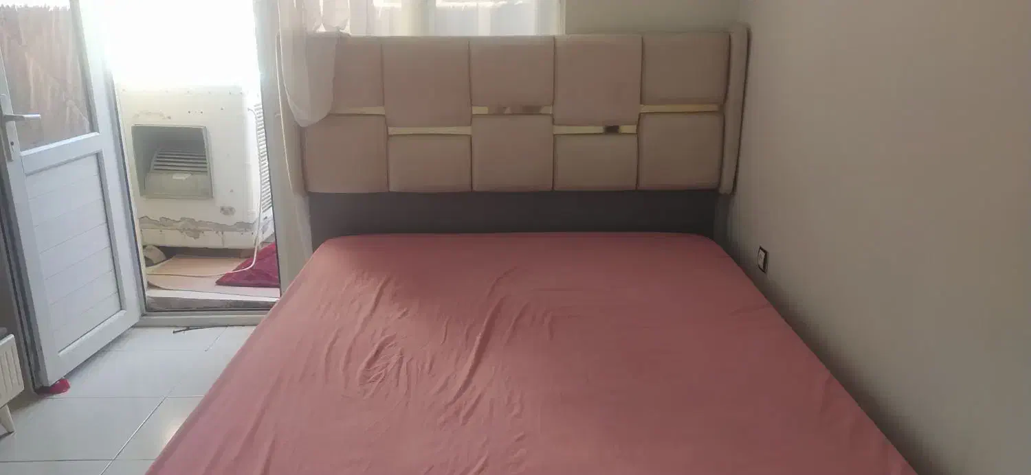 تخت خواب دونفره|تخت و سرویس خواب|میانه, |دیوار