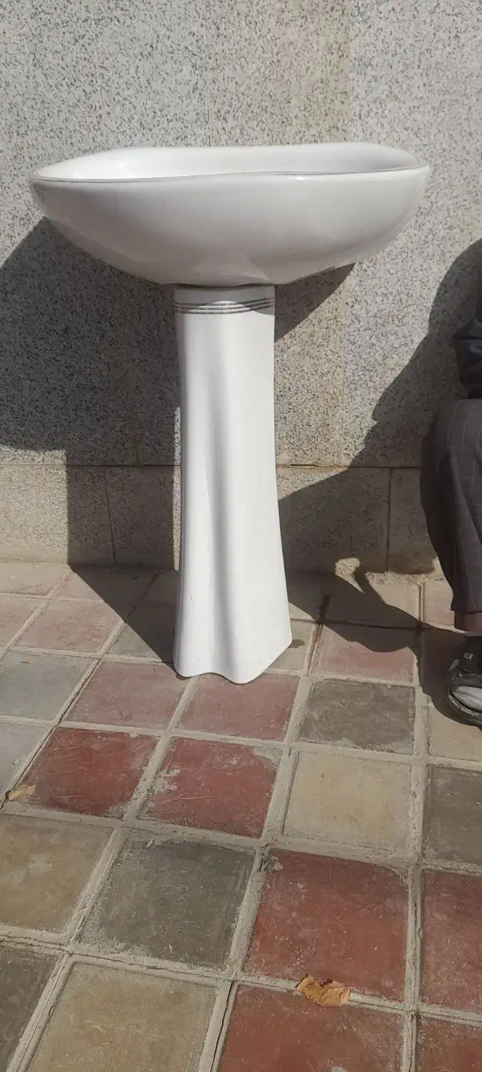 روشویی دو عدد|لوازم سرویس بهداشتی|شاهین‌شهر, گرگاب|دیوار