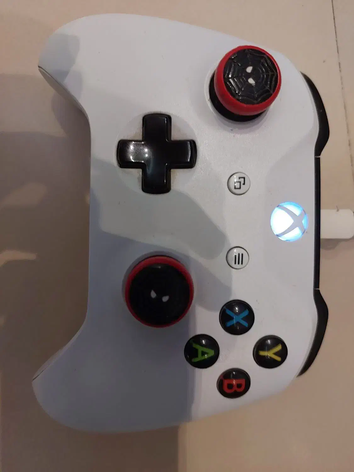 xbox one s دیسک خور دو دسته|کنسول، بازی ویدئویی و آنلاین|شیراز, درکی|دیوار