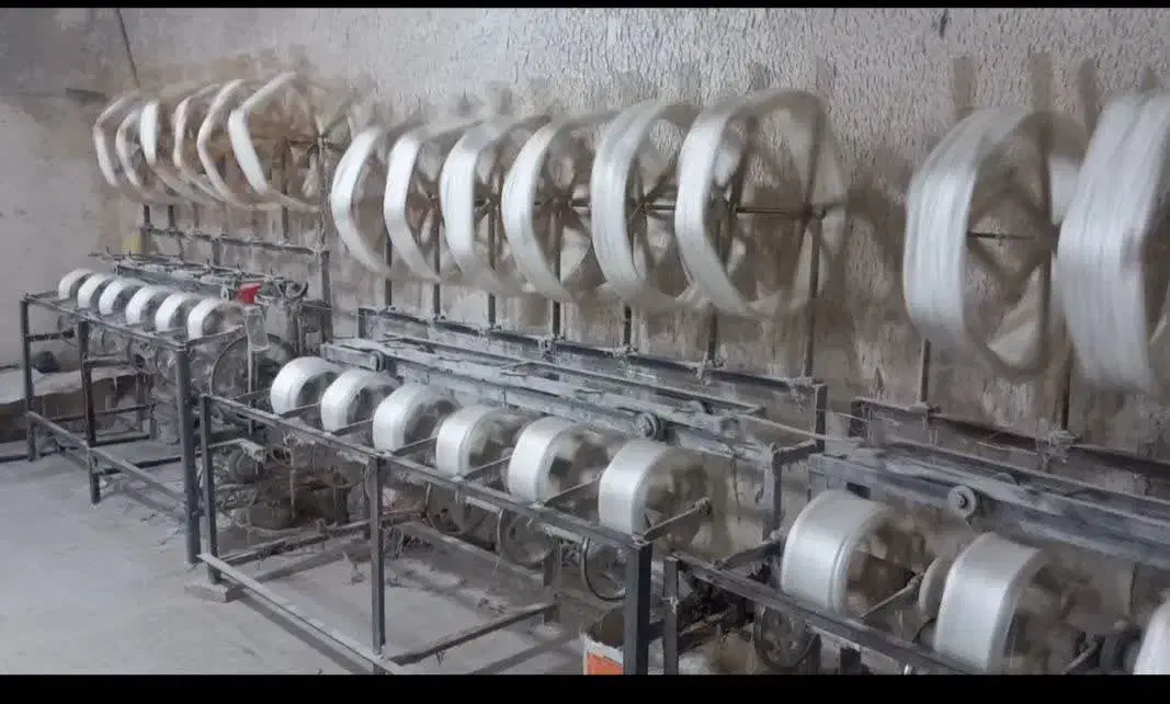 فروشی|چرخ خیاطی و ریسندگی|کاشان, کوشک صفی|دیوار