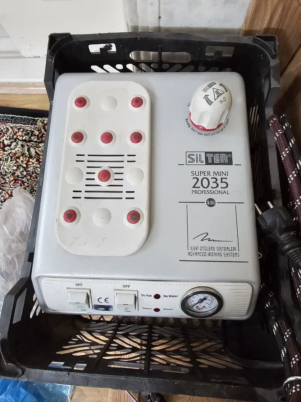 چرخ خیاطی و اتو بخار|چرخ خیاطی و ریسندگی|یزد, |دیوار