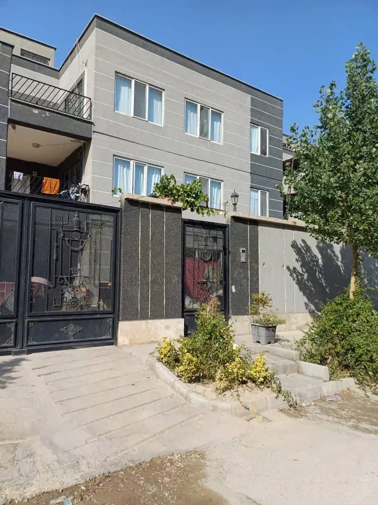 ۱۱۰ متر ویلایی مشاهیر تاپ لوکیشن|اجارهٔ آپارتمان|هشتگرد, شهرک گلها|دیوار