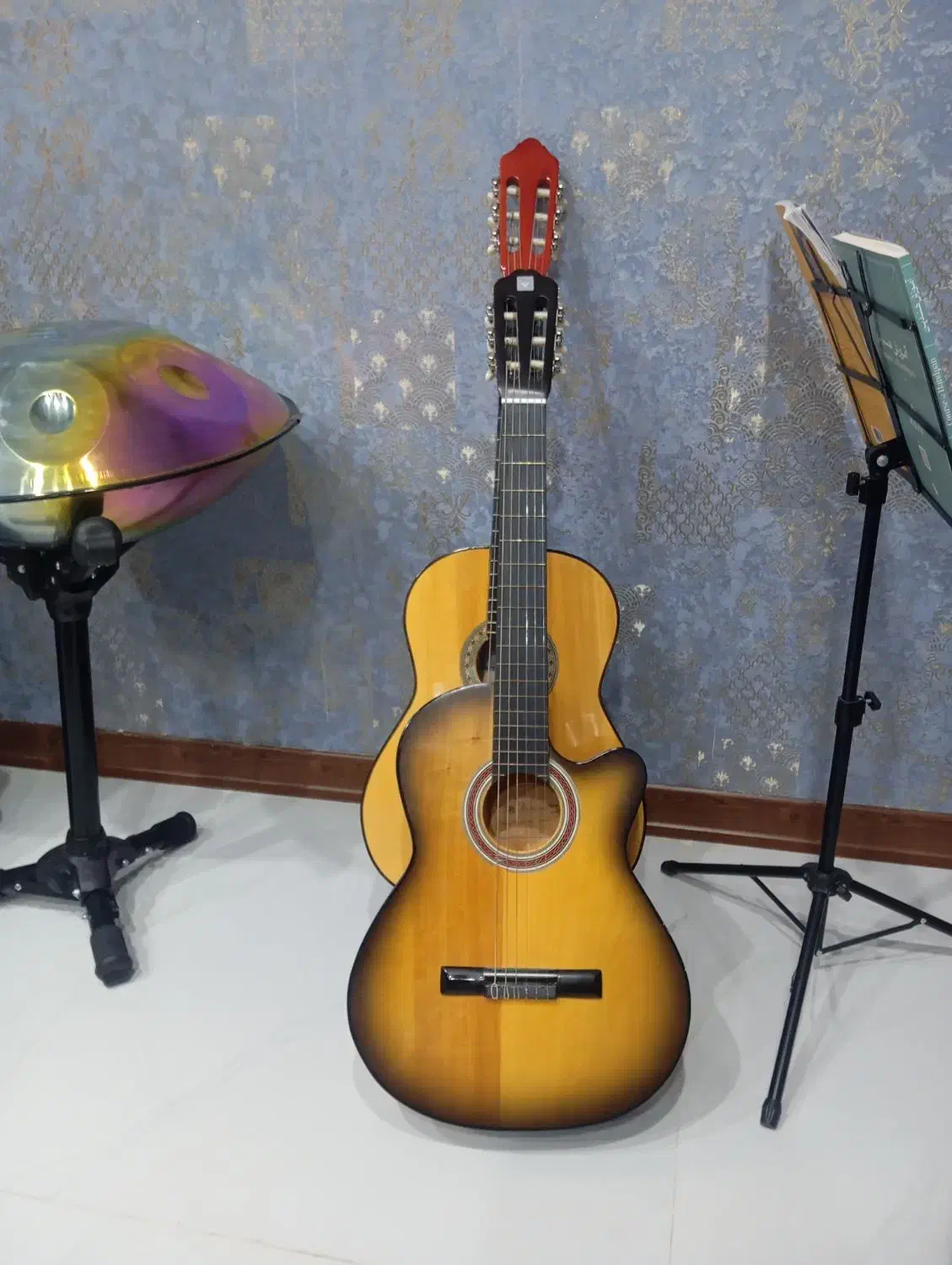 گیتار نو نو|گیتار، بیس، امپلیفایر|چمران, |دیوار