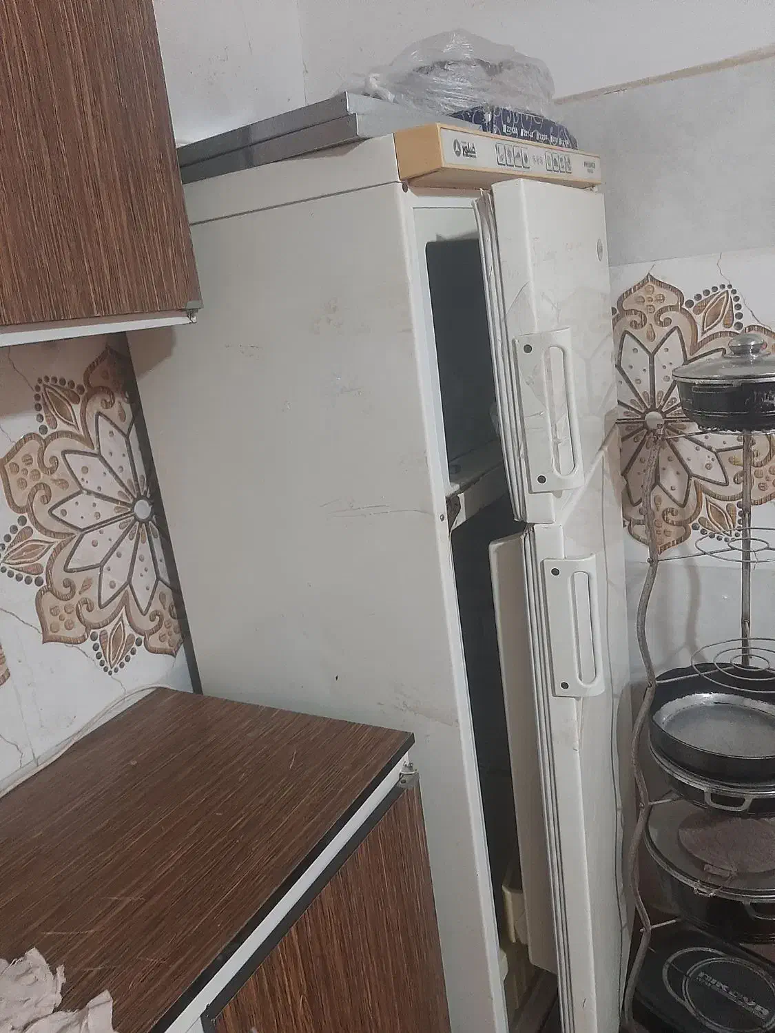 یخچال|یخچال و فریزر|زهک, |دیوار