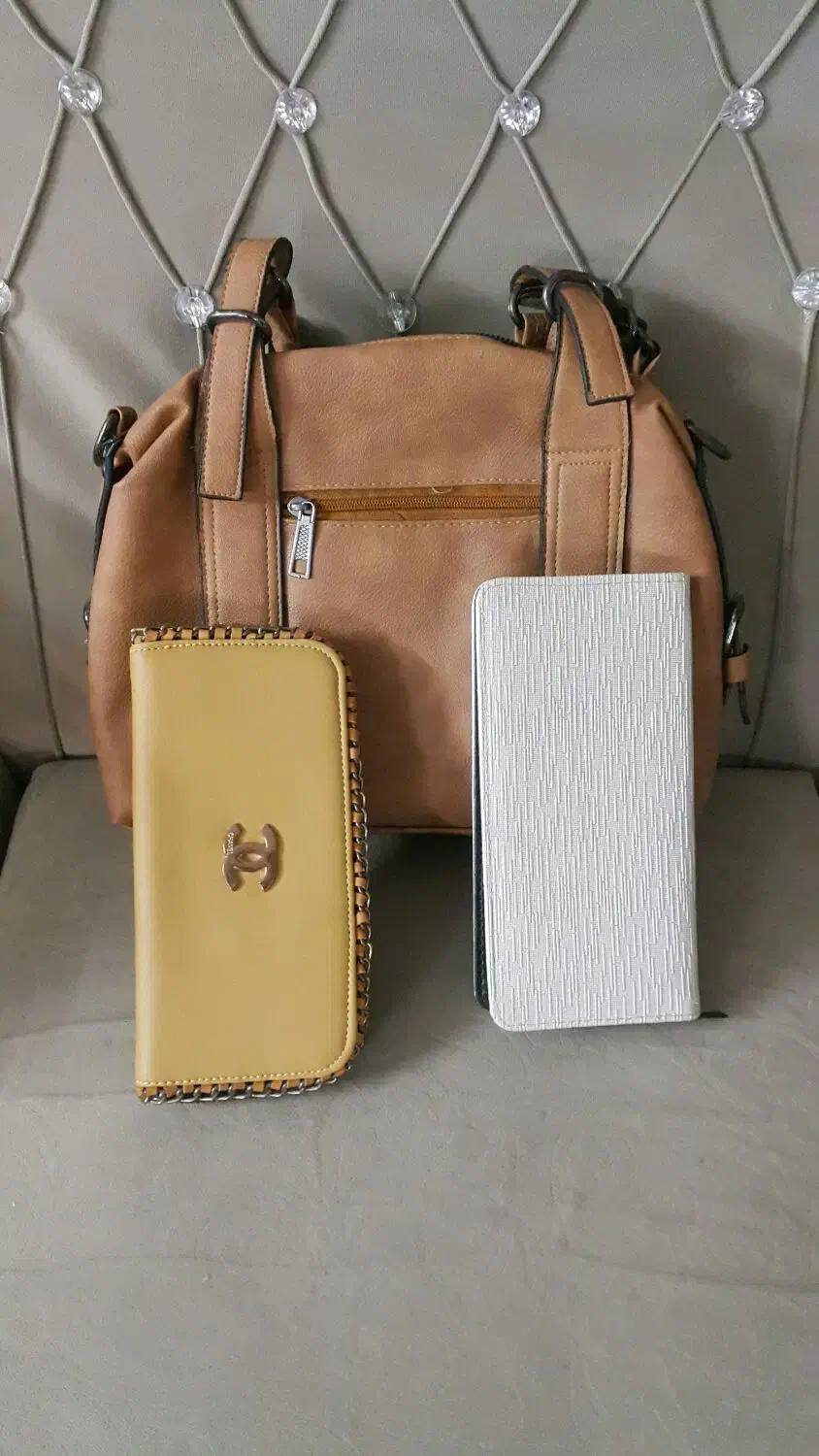 کیف، کفش، لباس، کمربند|کیف، کفش، کمربند|شهرکرد, |دیوار